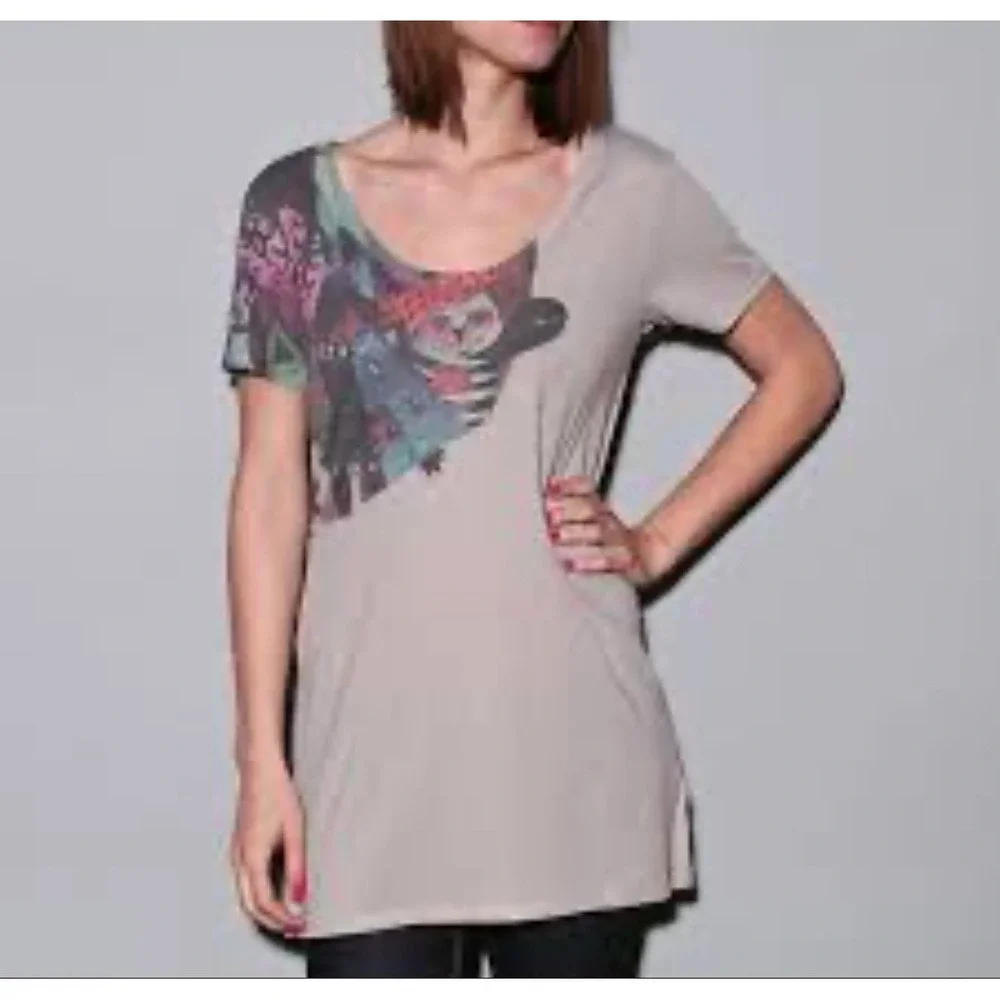 Vans RARE Womens Top Small Heliana‎ Grim Graphic Art T-Shirt Distressed *READ